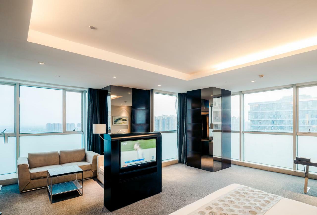 Jiazheng International Energy Hotel Huaqiao  Exterior photo